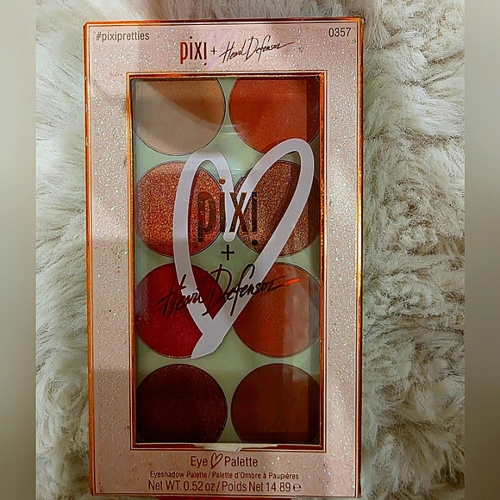 New Pixi + Heart Defensor Eye Palette Doue Tap